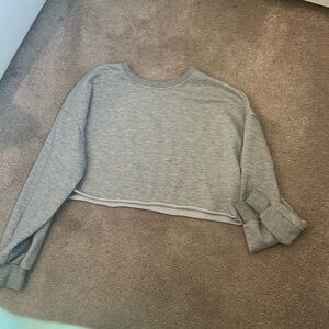 Grey crop sweatshirt